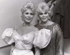 Eva and Zsa Zsa Gabor 1983, NY.jpg